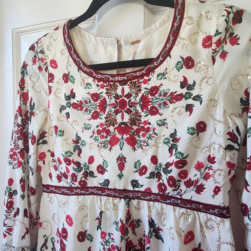 Free People White & Red "Russian Doll" Babydoll Gathered Cuff Long Sleeve Dress - Picture 2 of 10